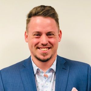 Meet your Posher, Dustin